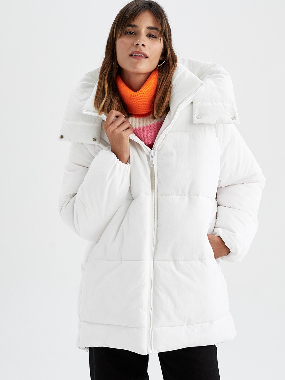 

DeFacto Women White Solid Long Sleeves Longline Puffer Jacket