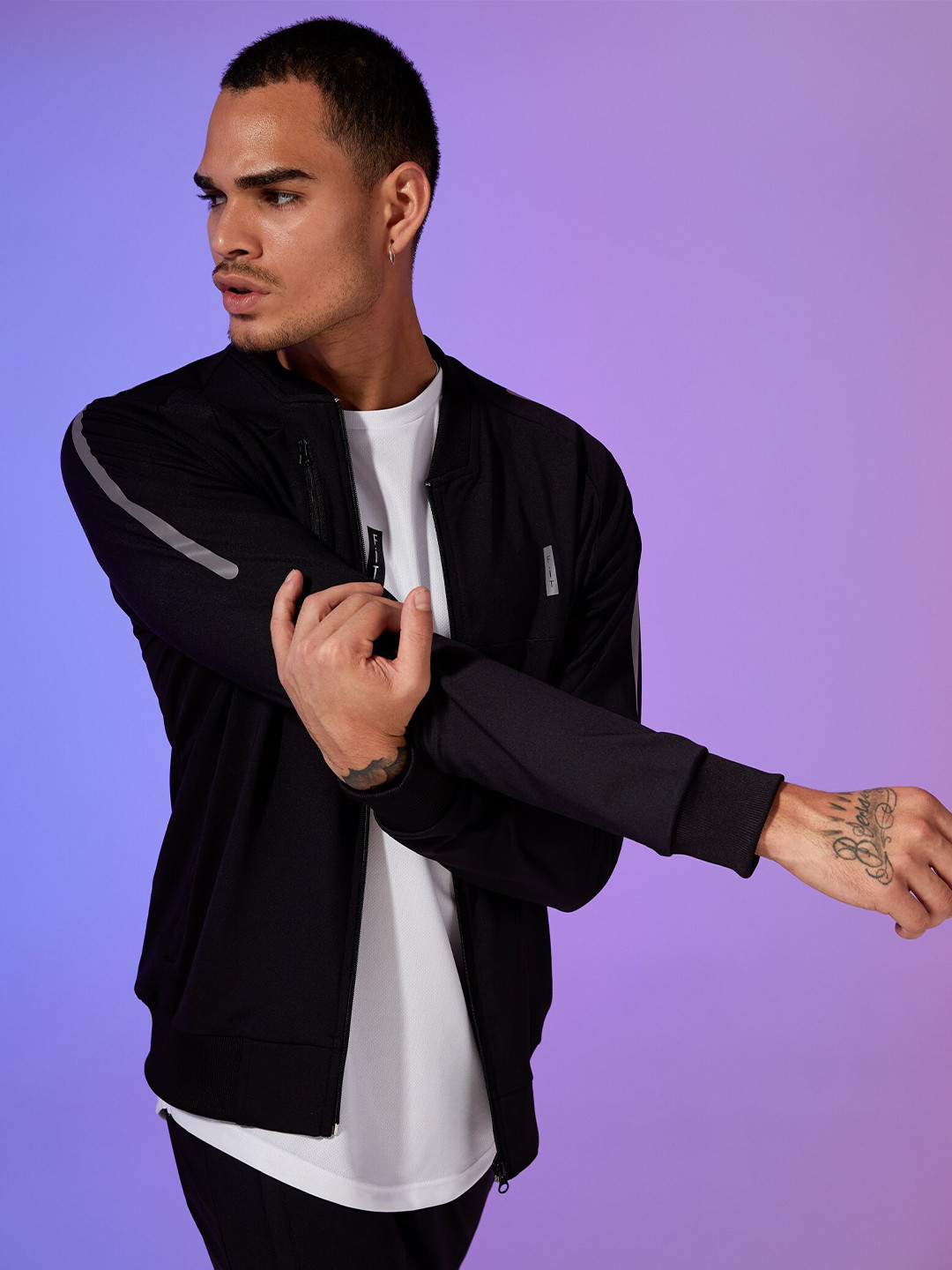 

DeFacto Men Black Solid Open Front Sweater