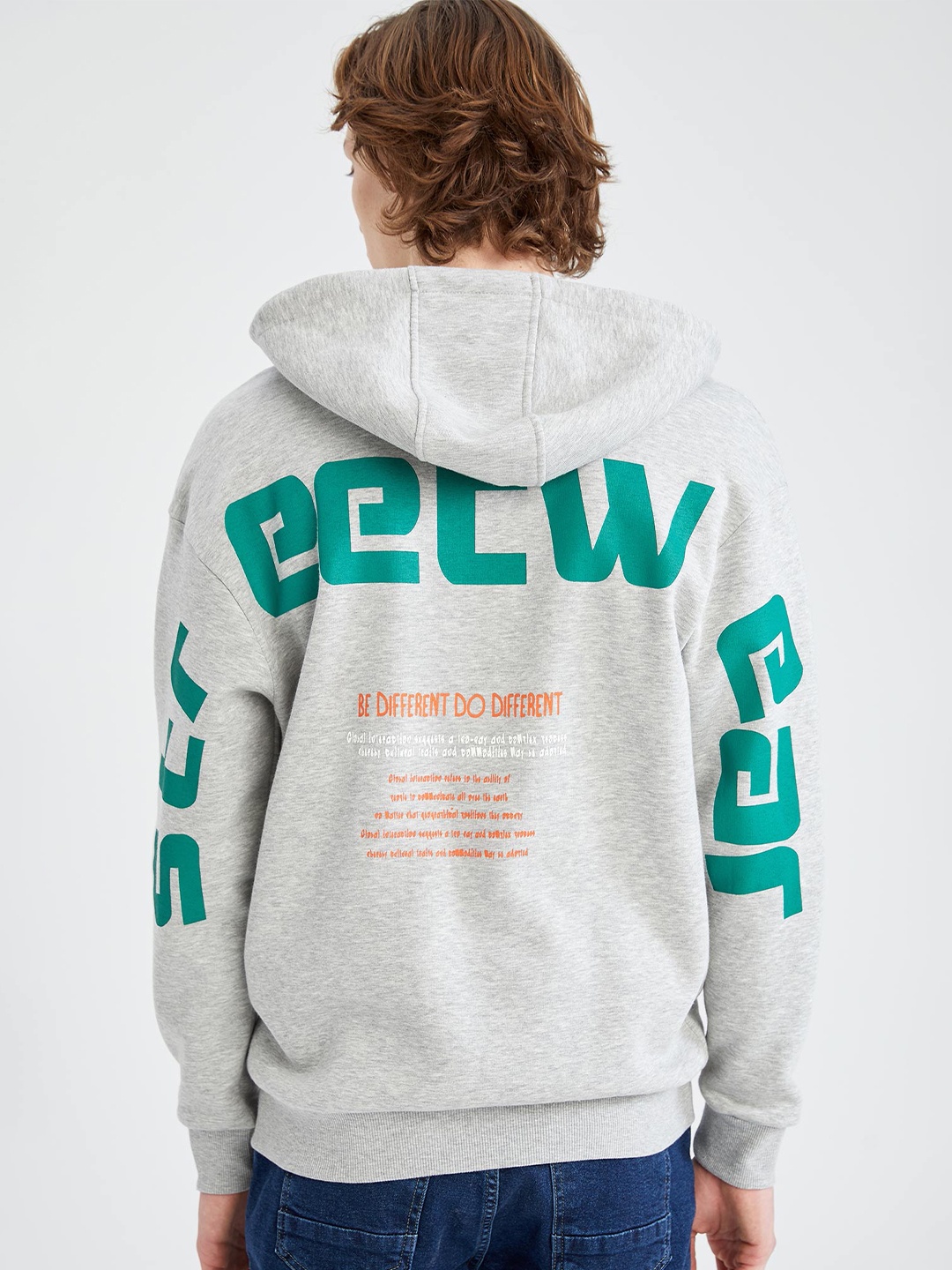 

DeFacto Men Grey & Green Cotton Typography Printed
