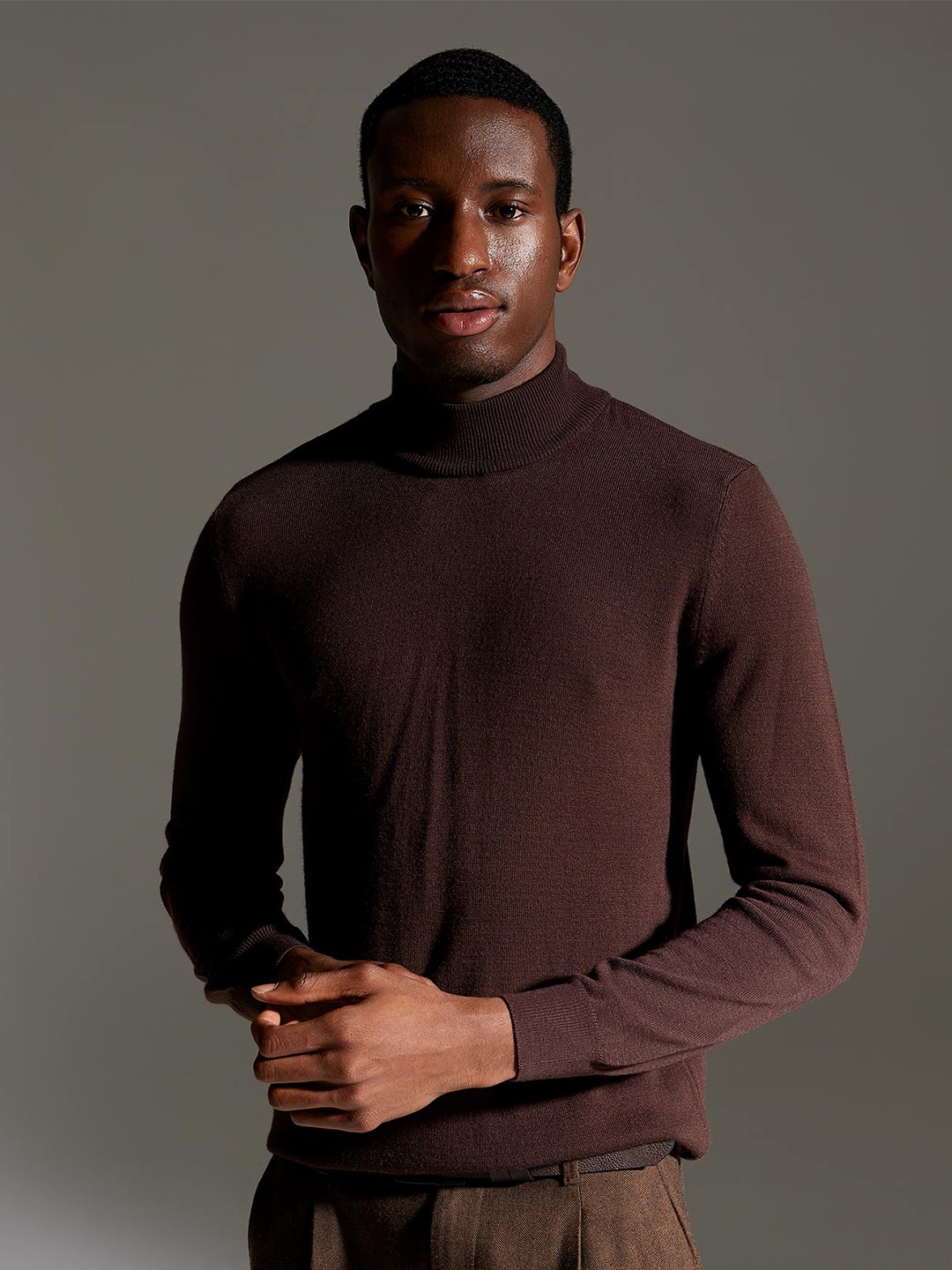

DeFacto Men Brown Solid Pullover