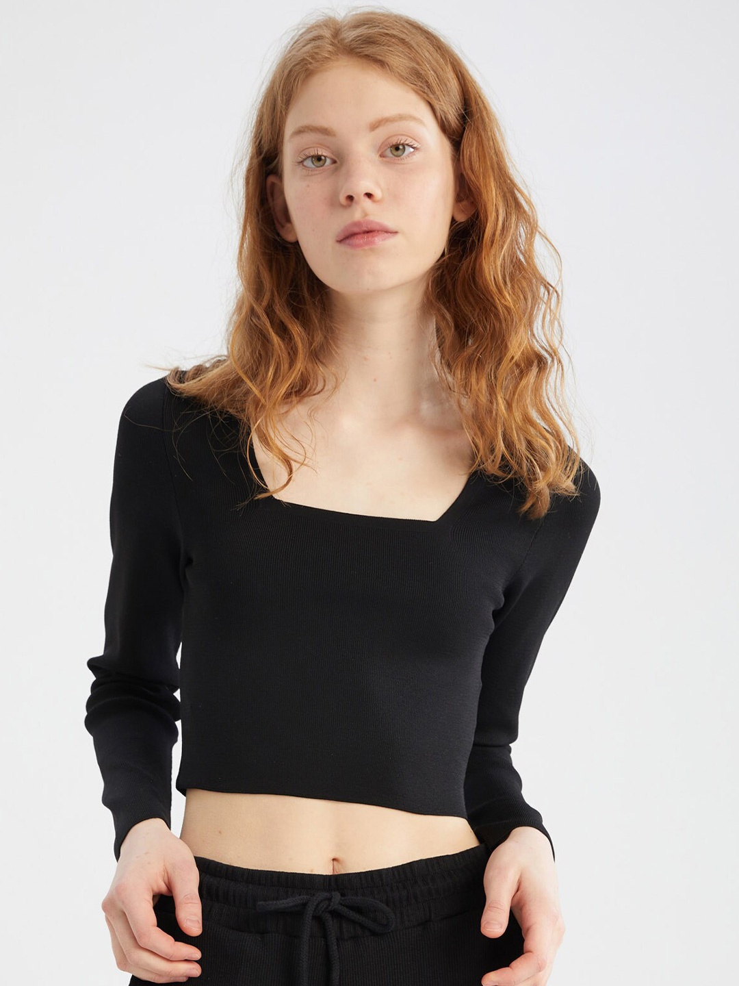 

DeFacto Women Black Crop Pullover