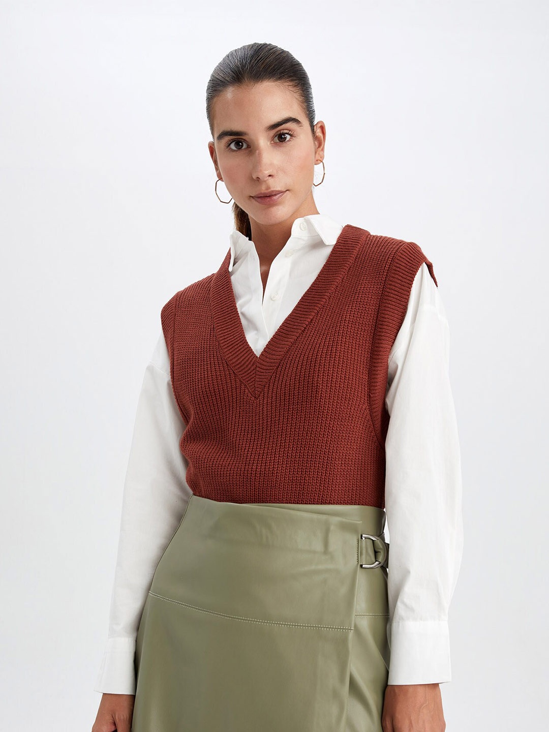 

DeFacto Women Ribbed Sleeveless Sweater Vest, Na