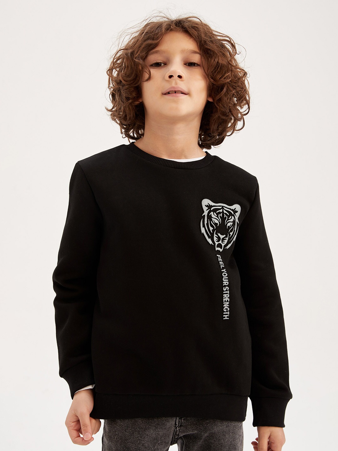 

DeFacto Boys Black Cotton Sweatshirt
