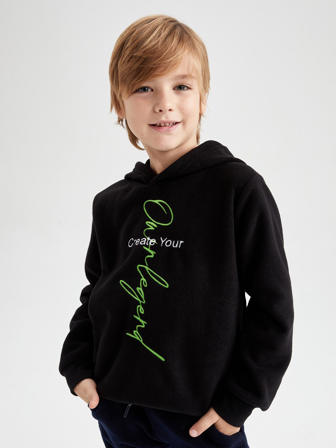 

DeFacto Boys Printed Typography Sweatshirt, Black