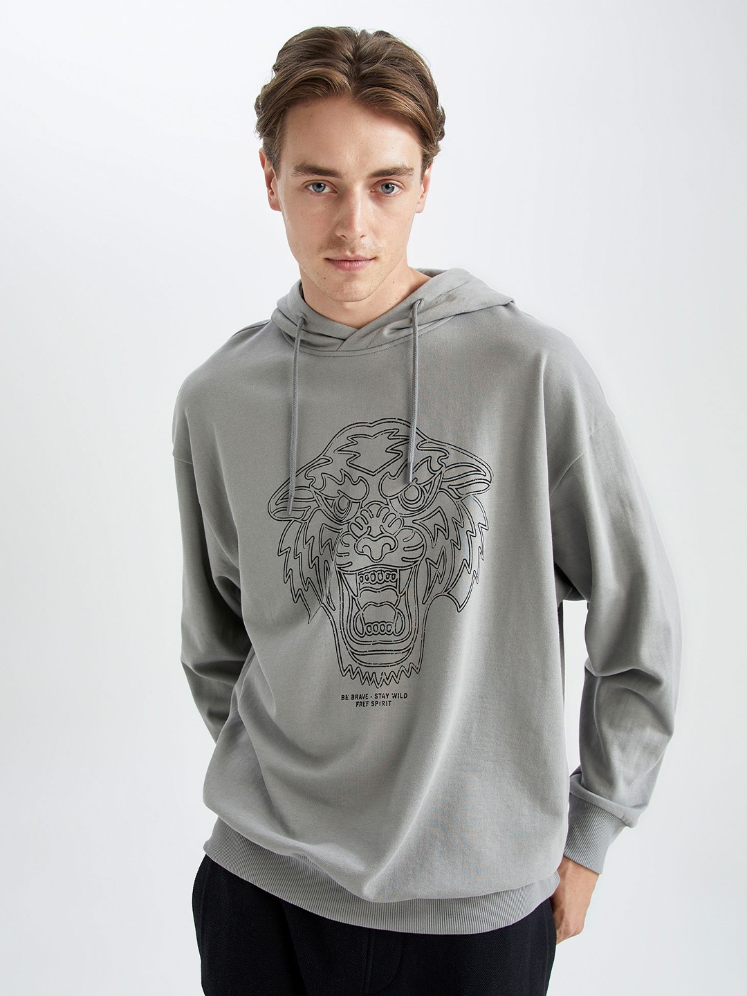 

DeFacto Men Grey Printed Hooded Sweatshirt