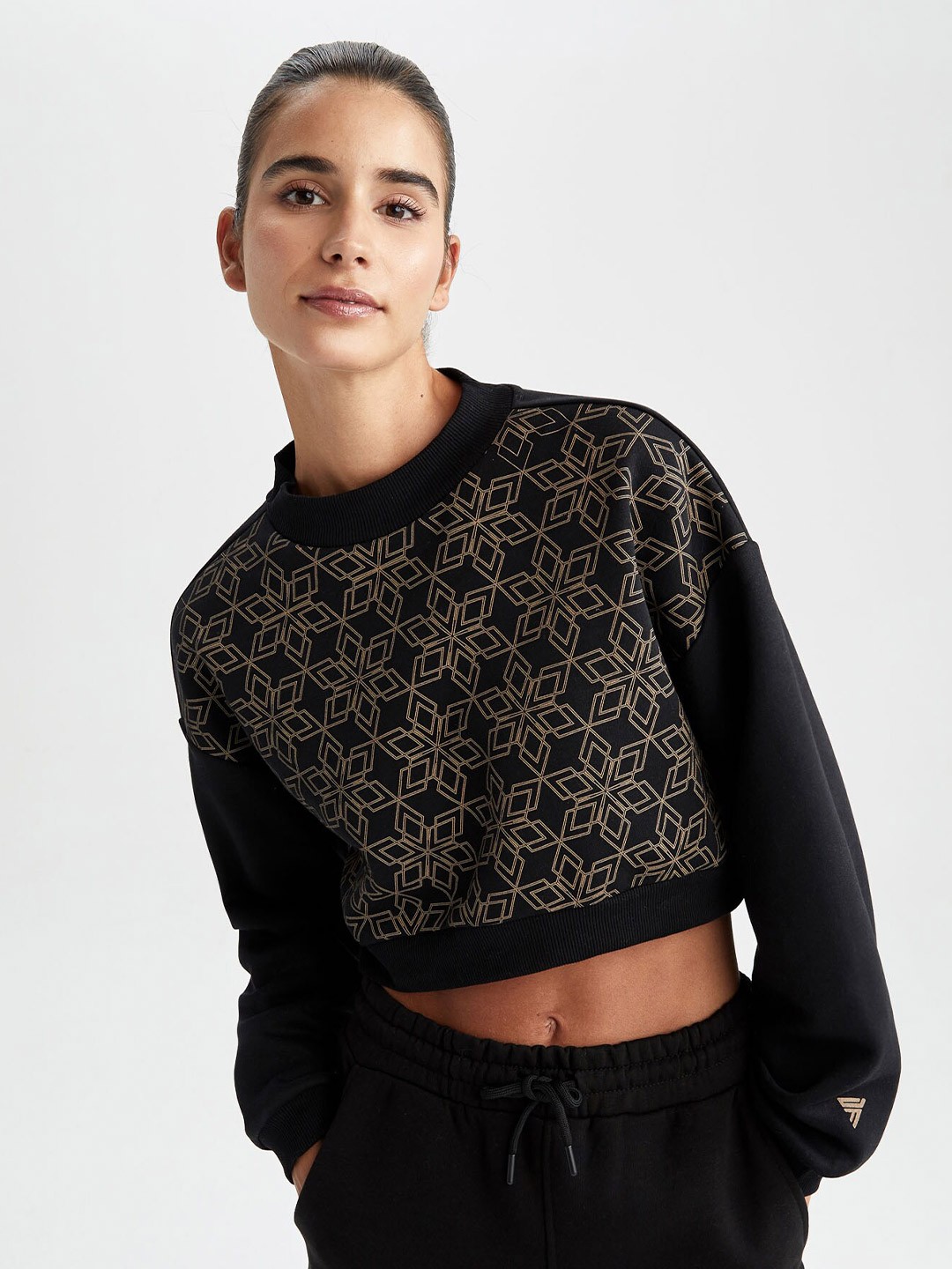 

DeFacto Women Black Printed Sweatshirt