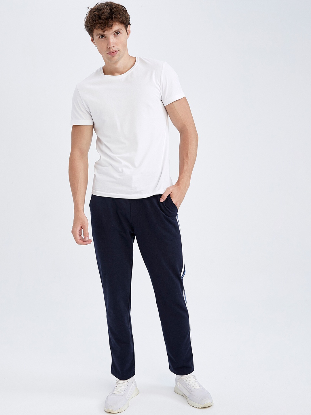 

DeFacto Men Navy Blue Solid Trousers