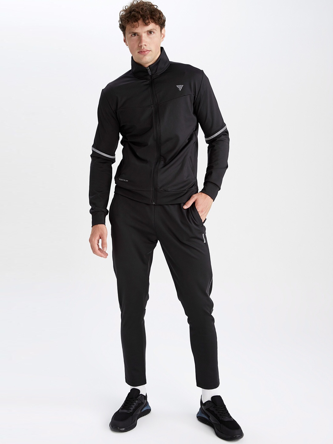 

DeFacto Men Casual Trousers, Black