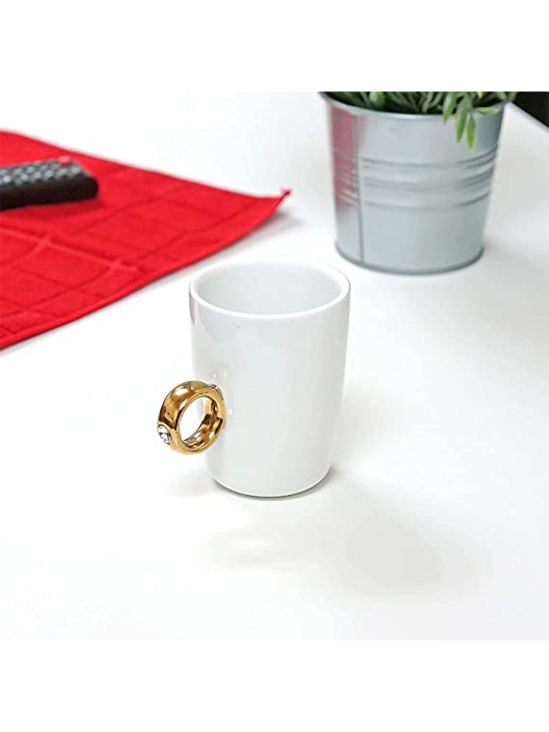 

AWAAS DECOR White & Gold Dishwasher safe Ceramic Glossy Mug with Ring Shape Handle 400ml