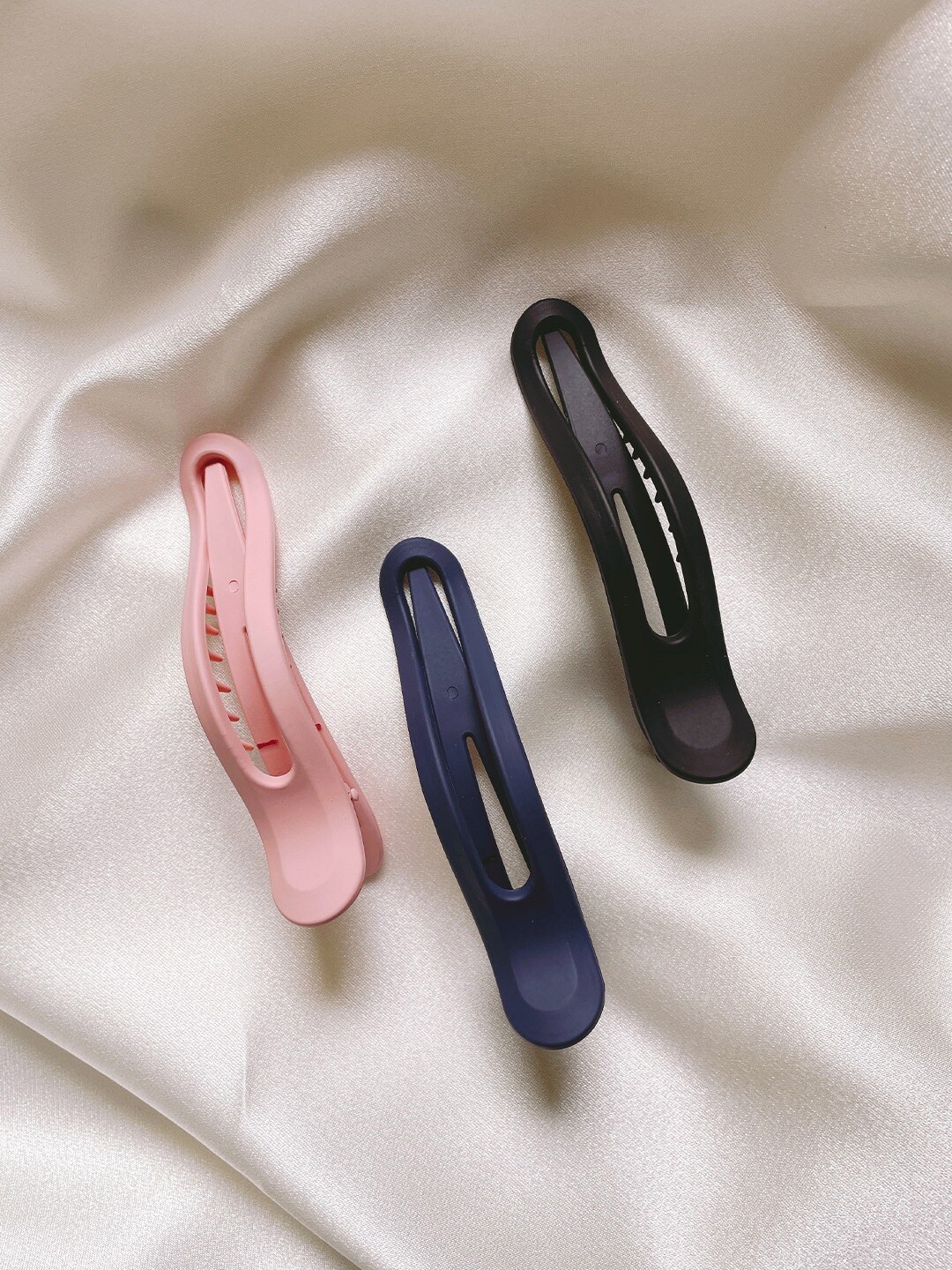 

Mueras Women Pink & Black Set of 3 French Barrette