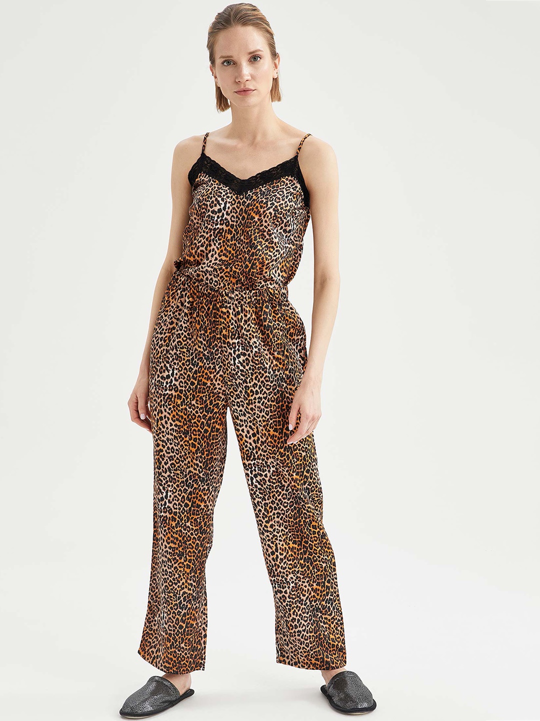

DeFacto Women Brown Animal Printed Pleated Trousers