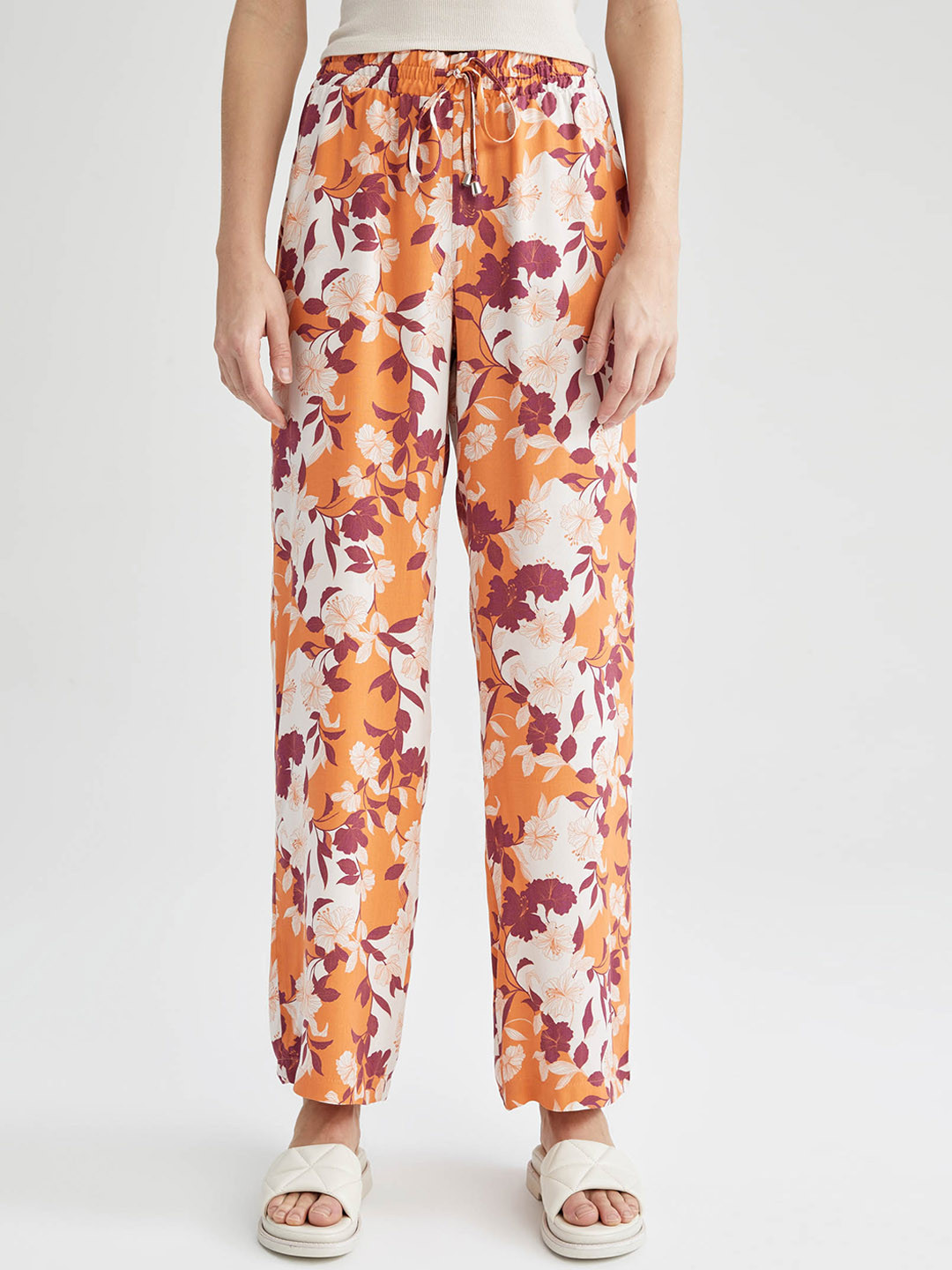 

DeFacto Women Orange Floral Printed Trousers