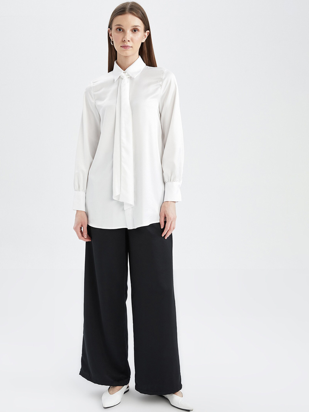 

DeFacto Women Black Mid-Rise Trousers
