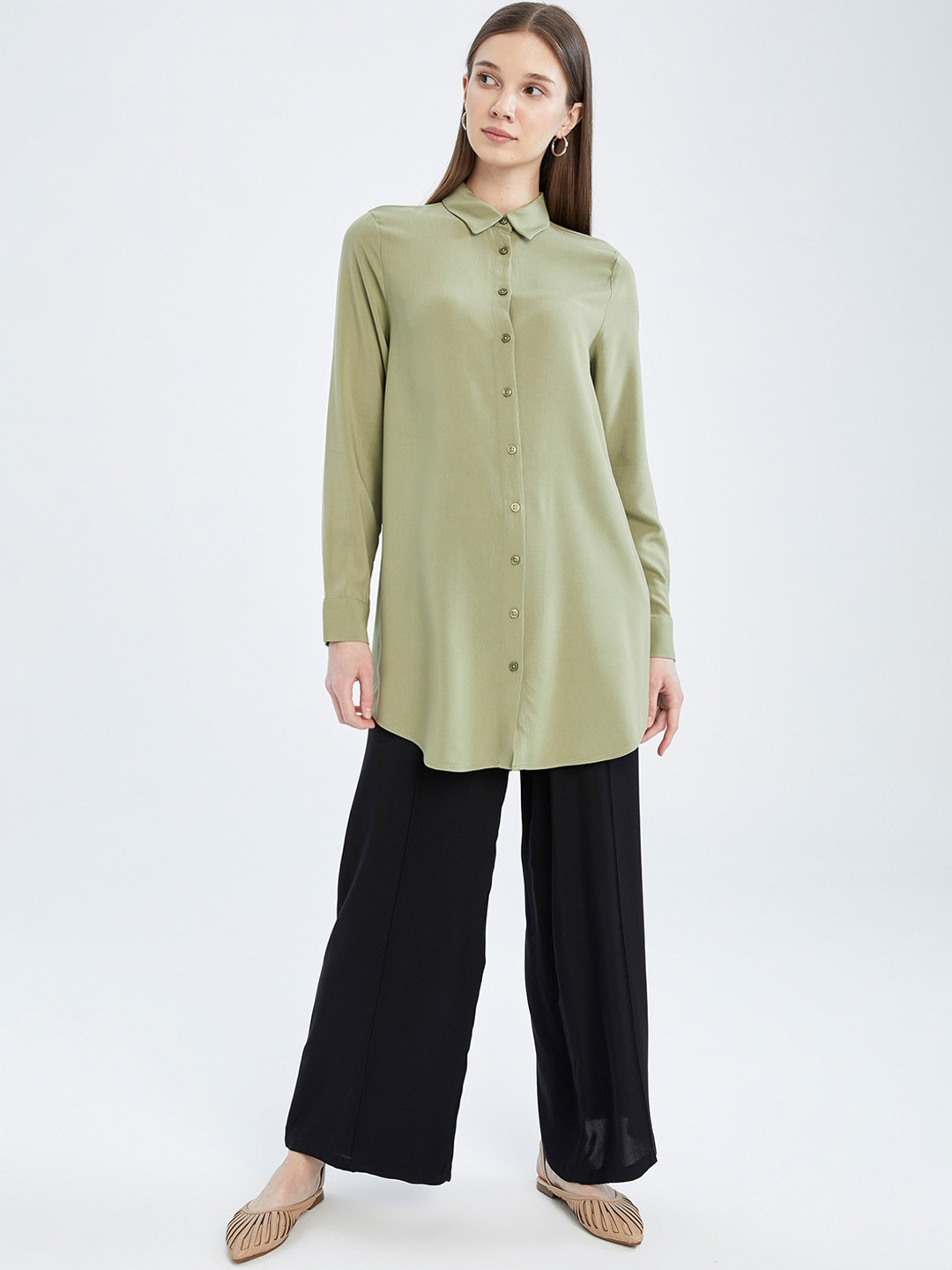 

DeFacto Women Black Solid Trousers