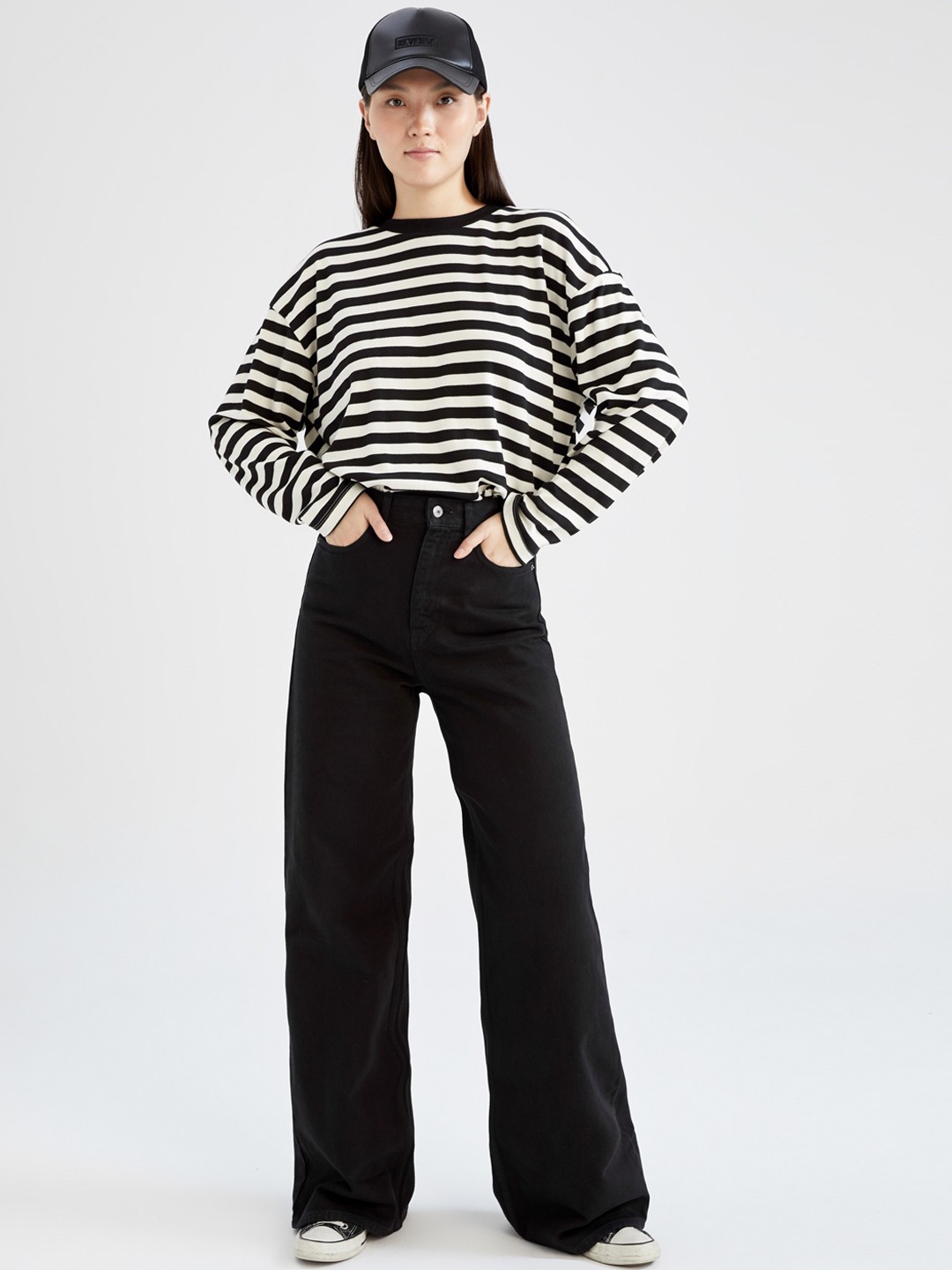 

DeFacto Women Black Pure Cotton Stretchable Jeans