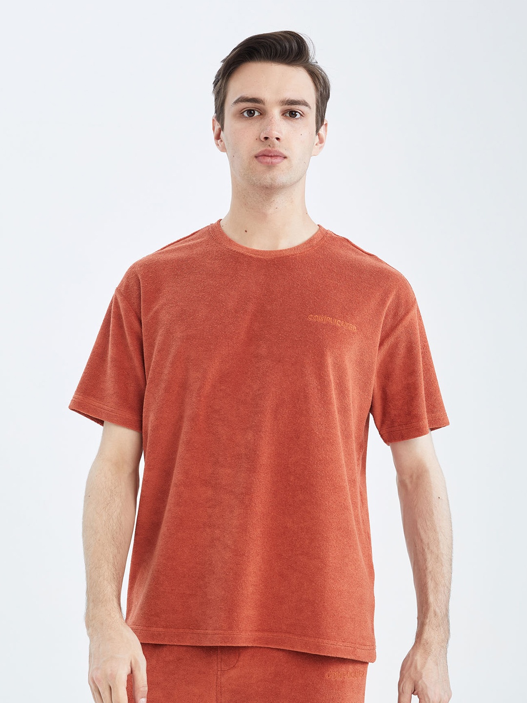

DeFacto Men Orange Solid Short Sleeves T-shirt