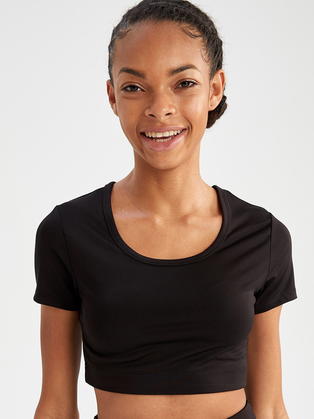 

DeFacto Women Black T-shirt