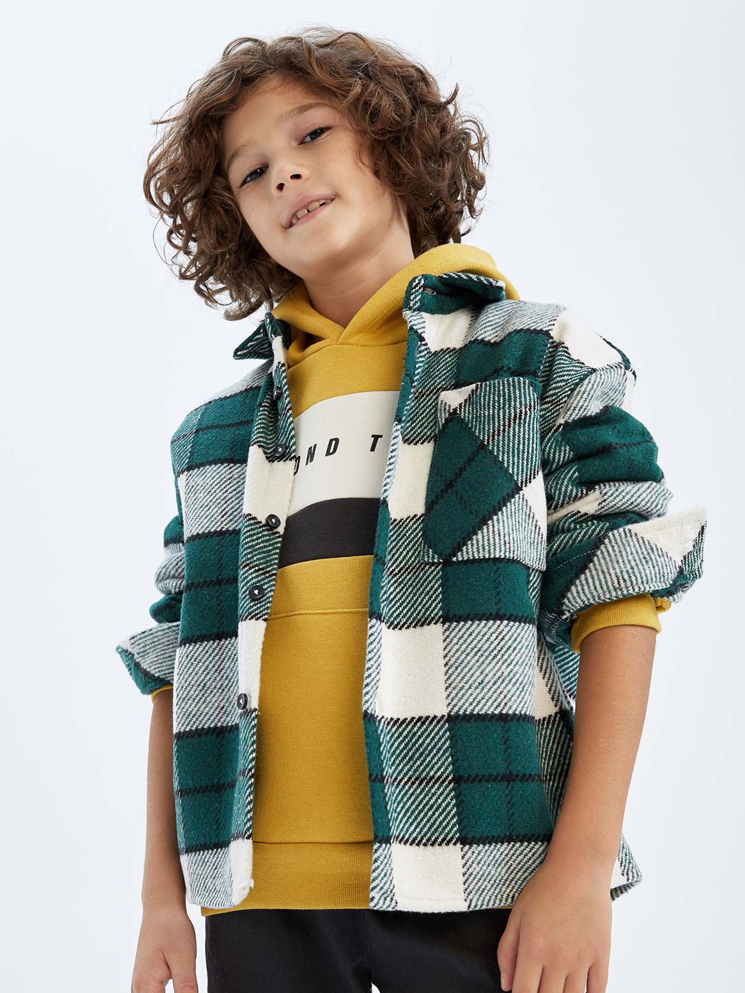 

DeFacto Boys Green & White Checked Casual Shirt