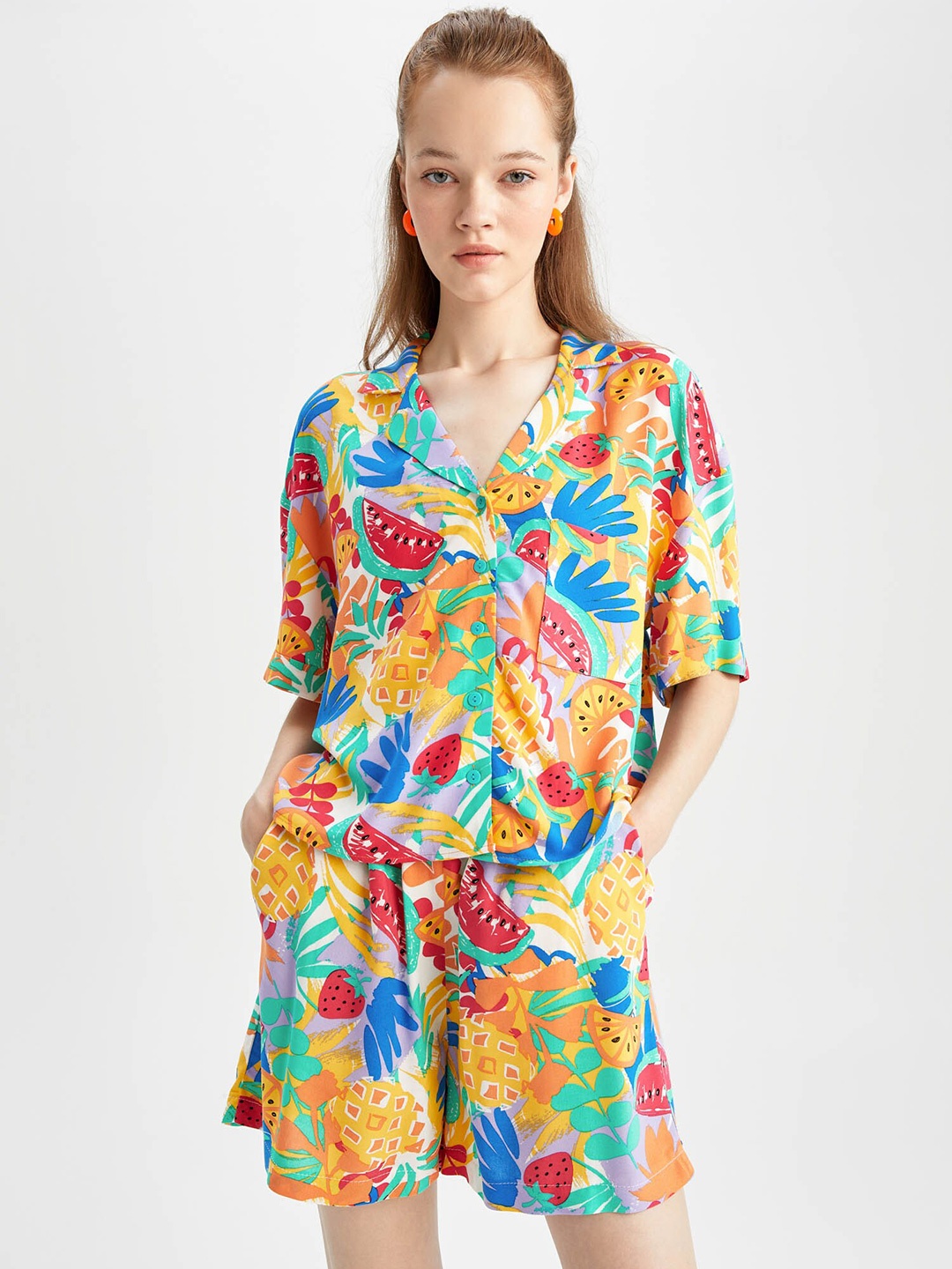

DeFacto Women Printed Casual Graphic Shirt, Yellow