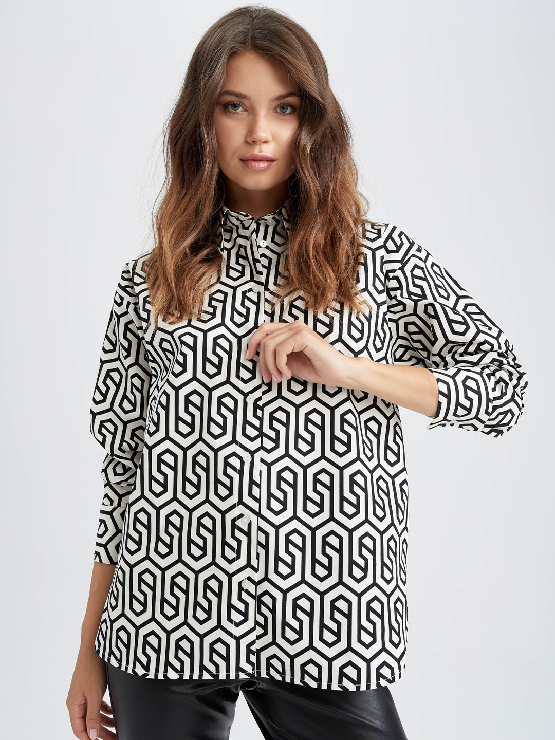 

DeFacto Women Printed Casual Cotton Shirt, White