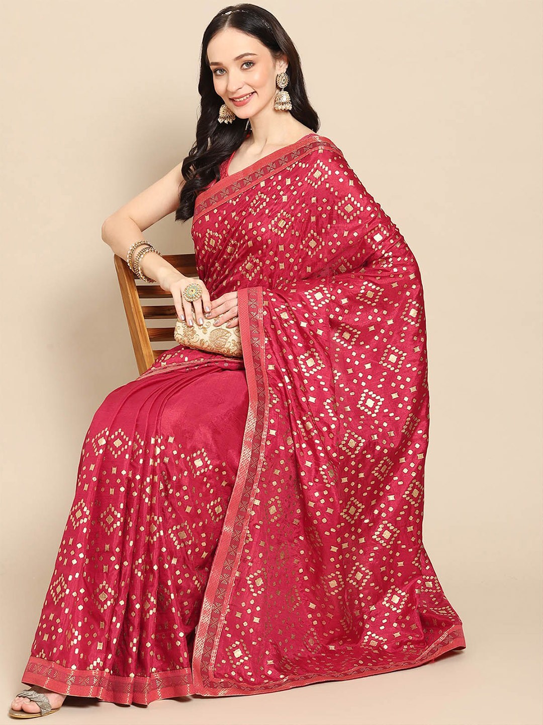 

ODETTE Red & Gold-Toned Zari Geometric Saree