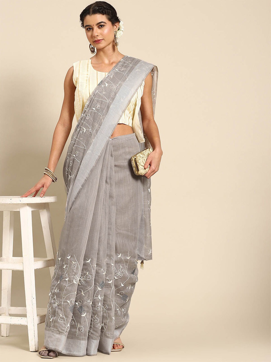 

ODETTE Grey & White Floral Embroidered Saree