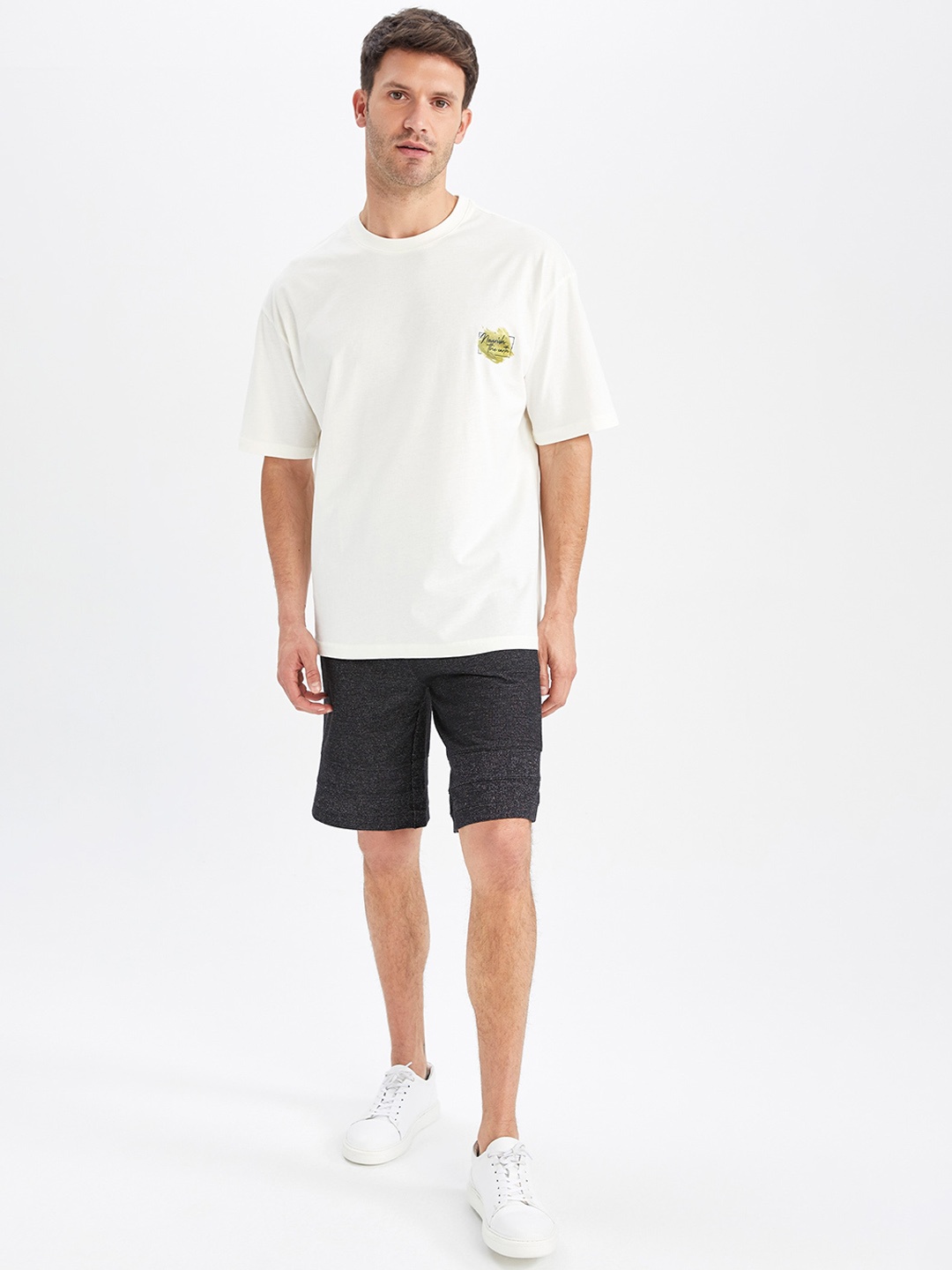 

DeFacto Men Black Shorts