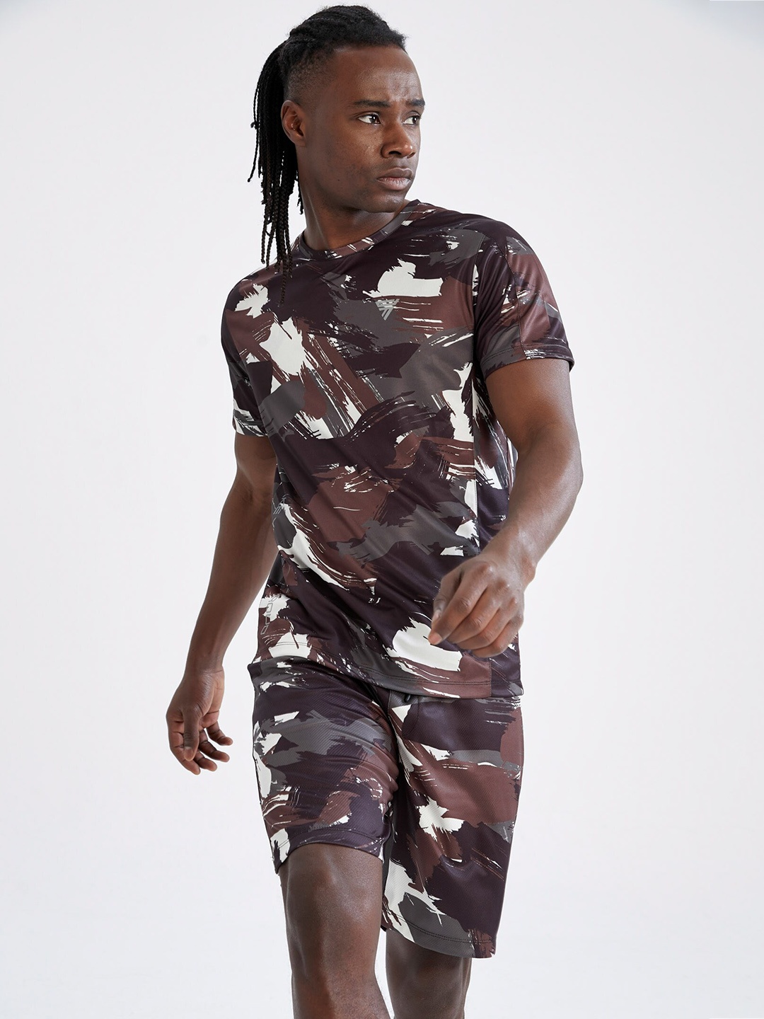 

DeFacto Men Brown Camouflage Printed Shorts