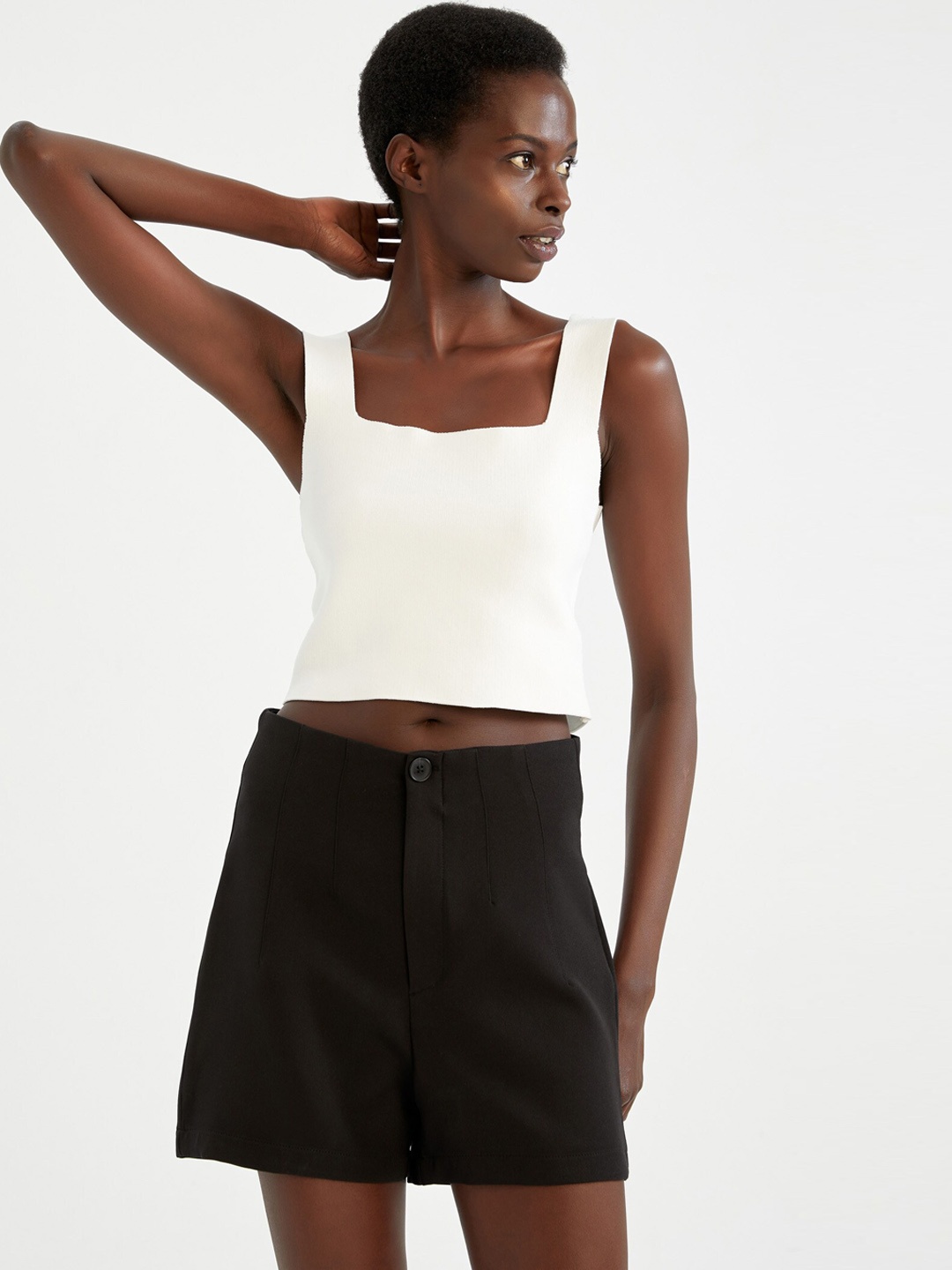 

DeFacto Women Black Shorts