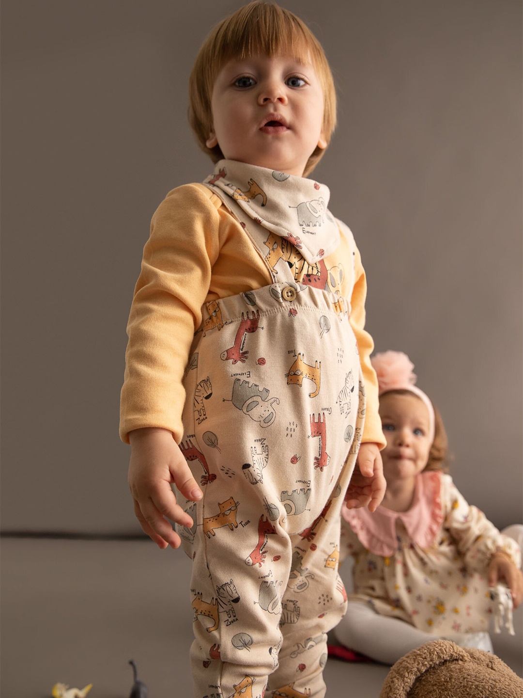 

DeFacto Boys Yellow & Cream-Coloured Printed Pure Cotton T-shirt with Pyjamas