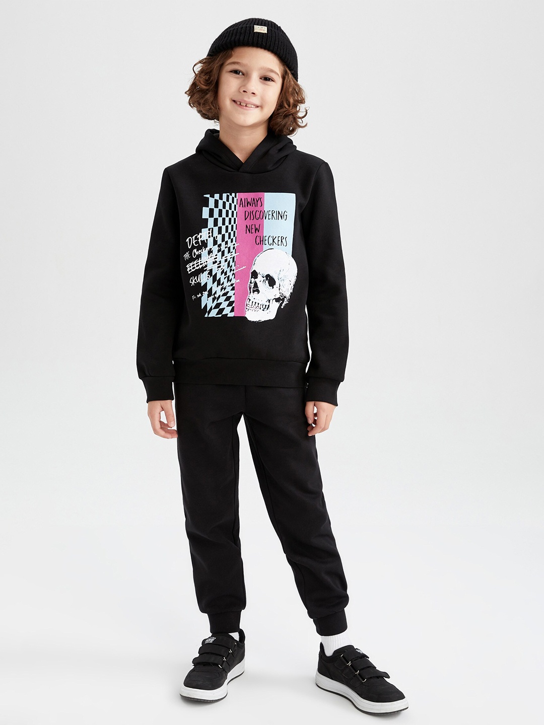

DeFacto Boys Black & White Printed Pure Cotton T-shirt with Leggings