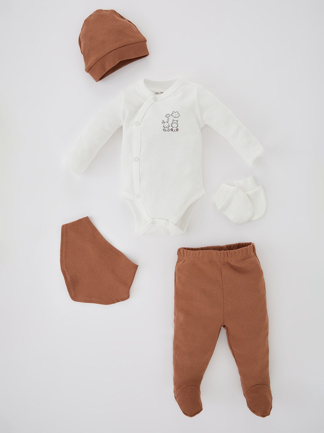 

DeFacto Boys Brown & White Pure Cotton T-shirt with Pyjamas