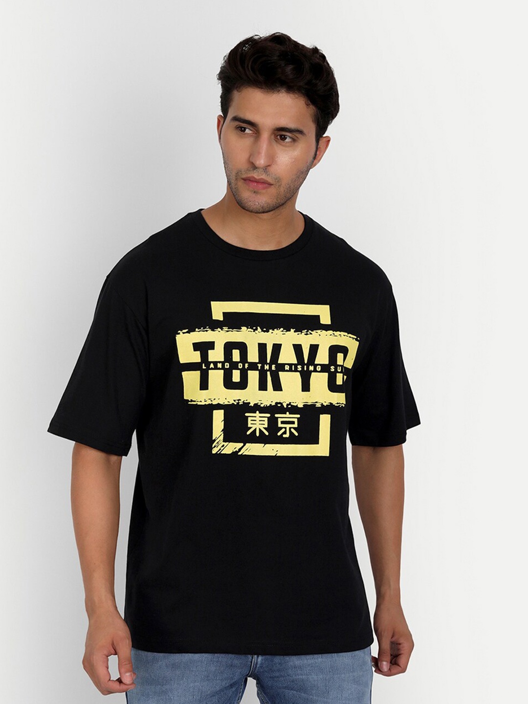 

COLOR CAPITAL Men Black Typography Printed Boxy Pure Cotton T-shirt