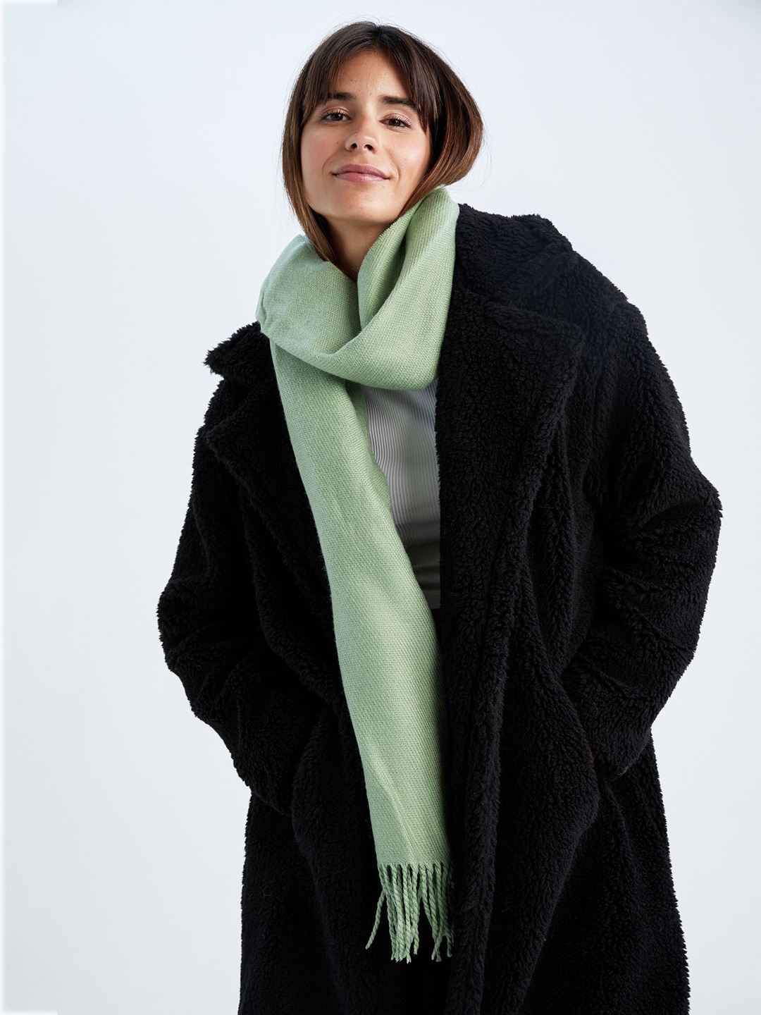 

DeFacto Women Green Solid Scarf