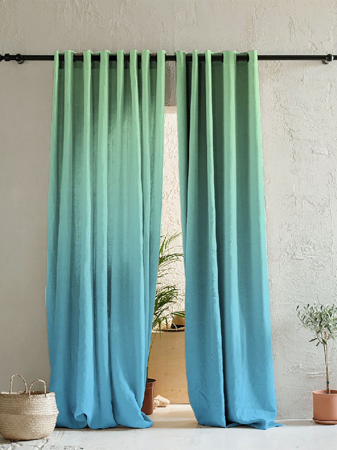 

SPACES Blue & Green Set of 2 Colourblocked Room Darkening Door Curtain