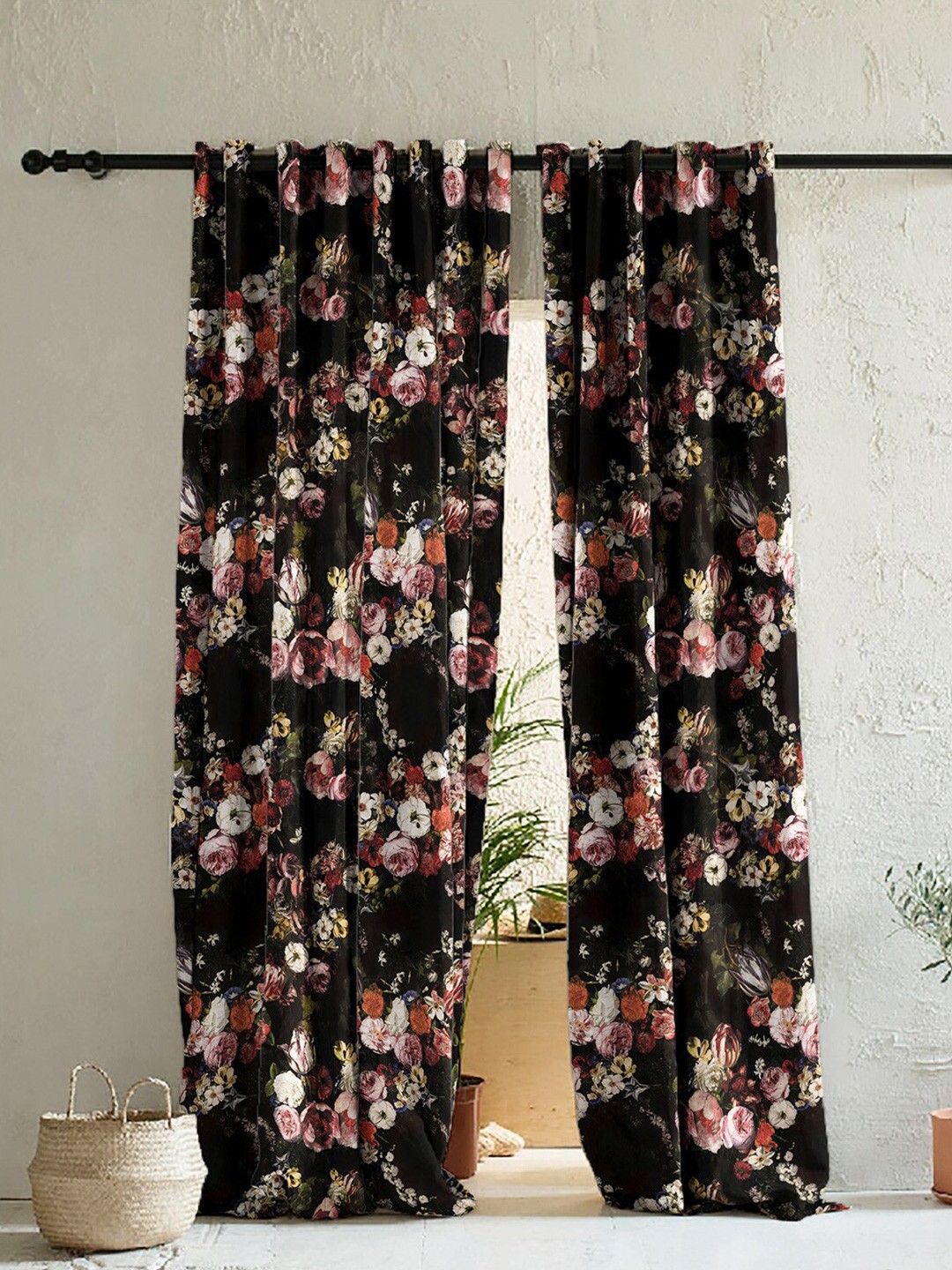 

SPACES Black & Green Set of 2 Floral Room Darkening Window Curtain