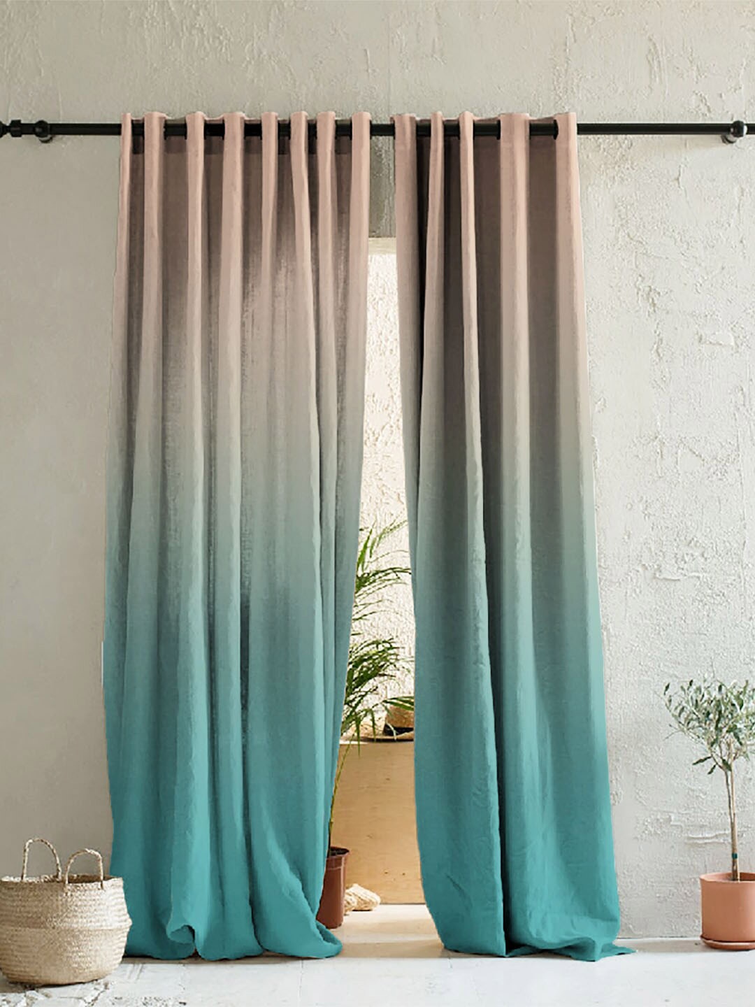 

SPACES Elegent Teal & Pink Set of 2 Colourblocked Room Darkening Window Curtain