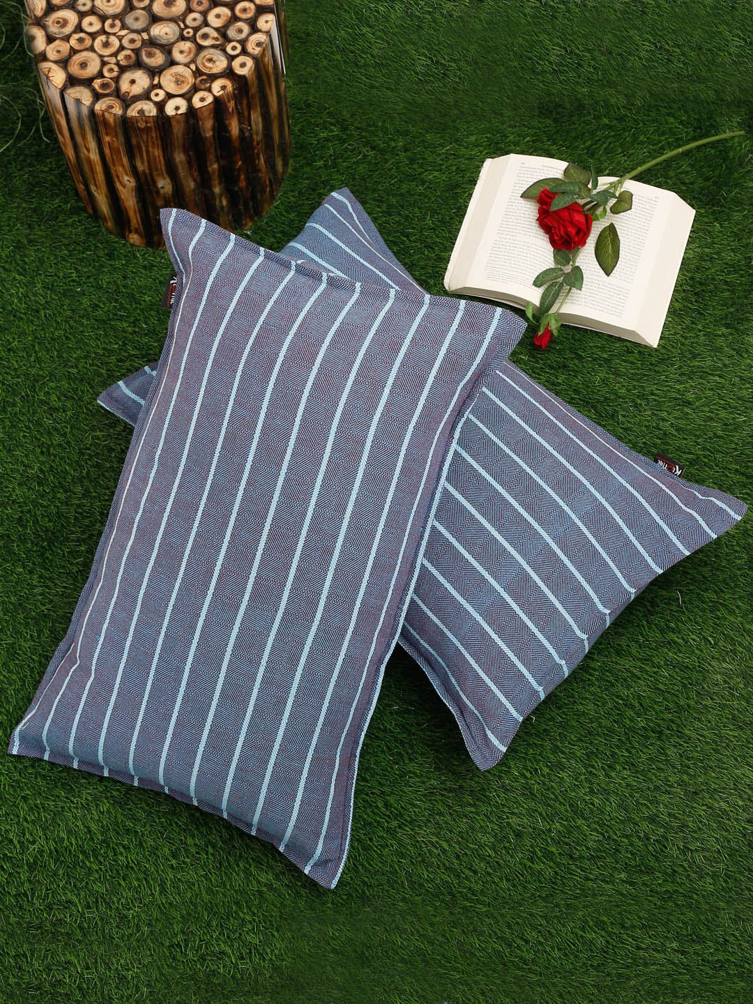 

KLOTTHE Set Of 2 Blue Woven-Design Pillow Covers