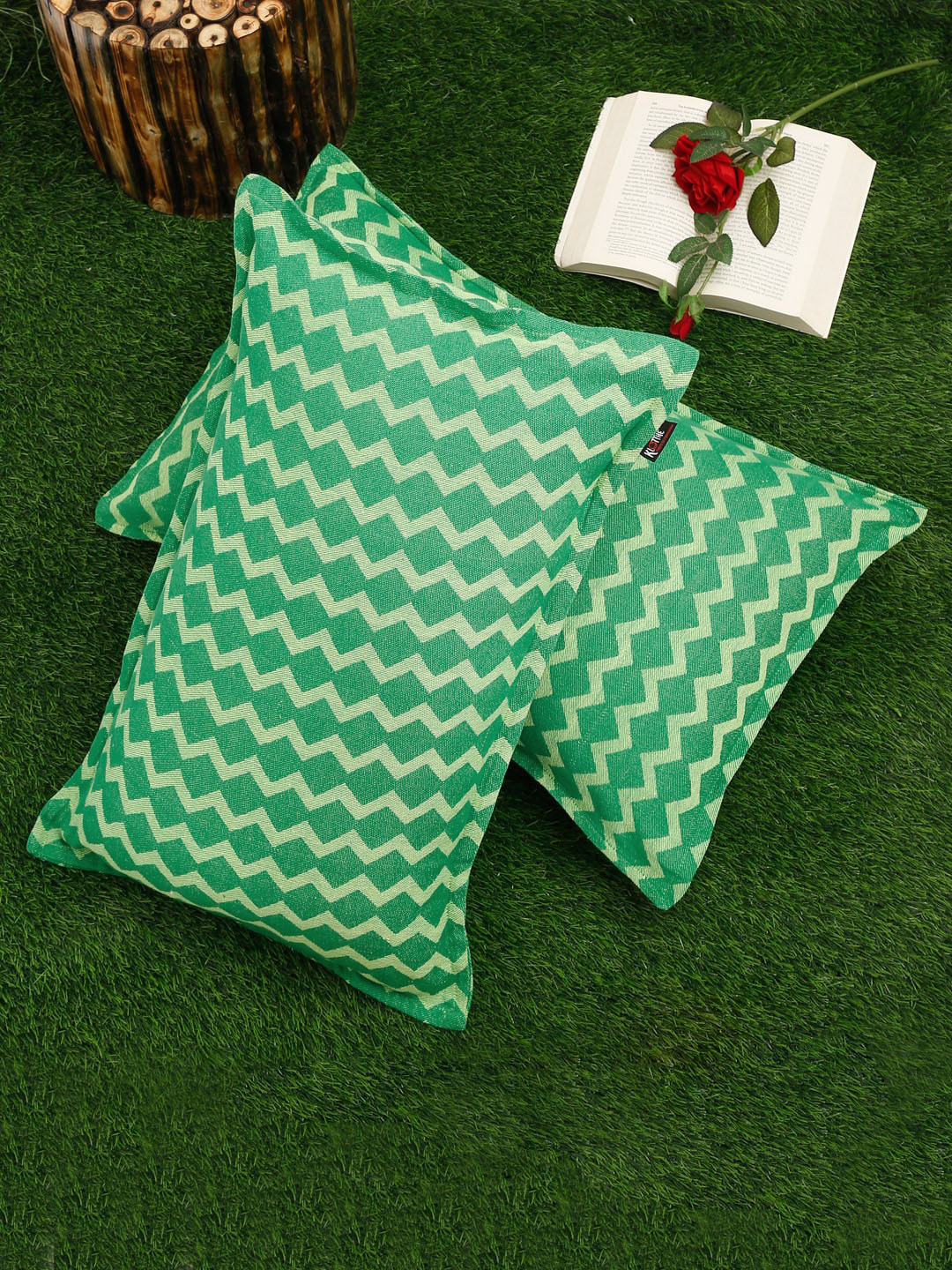 

KLOTTHE Set Of 2 Green Woven Design Pillow Covers