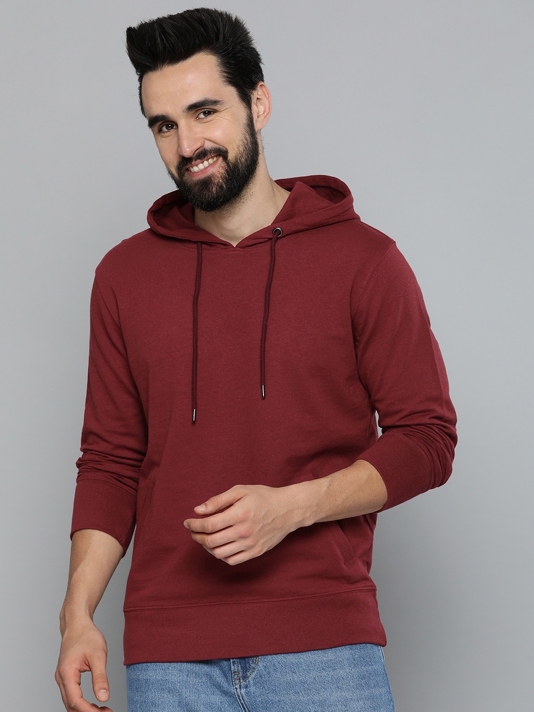 

HERE&NOW Men Maroon Solid Knitted Hooded Sweatshirt