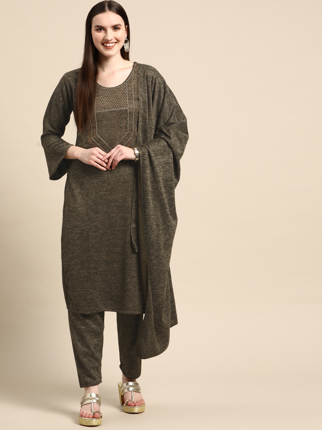 

Saadgi Women Olive Green Beads & Stones Velvet Kurta with Trousers & With Dupatta
