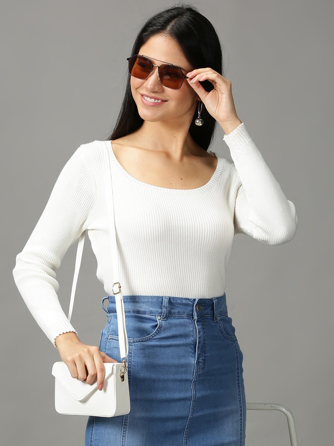 

SHOWOFF White Scoop Neck Acrylic Top