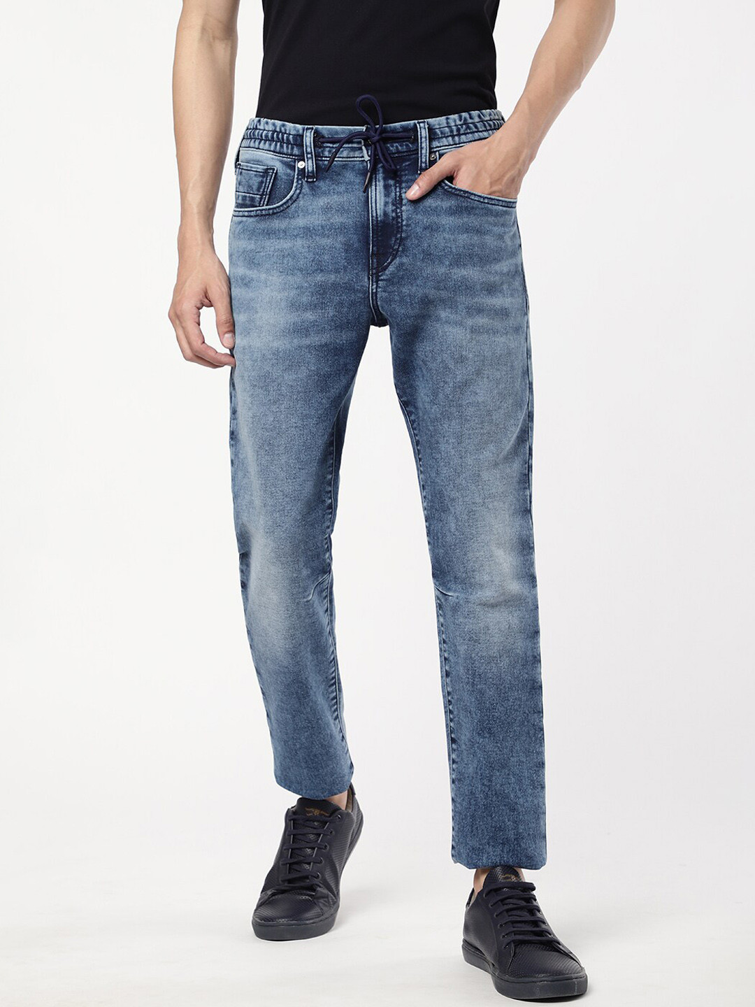 

EVERBLUE Men Solid Stretchable Heavy Fade Mid-Rise Denim Joggers, Navy blue