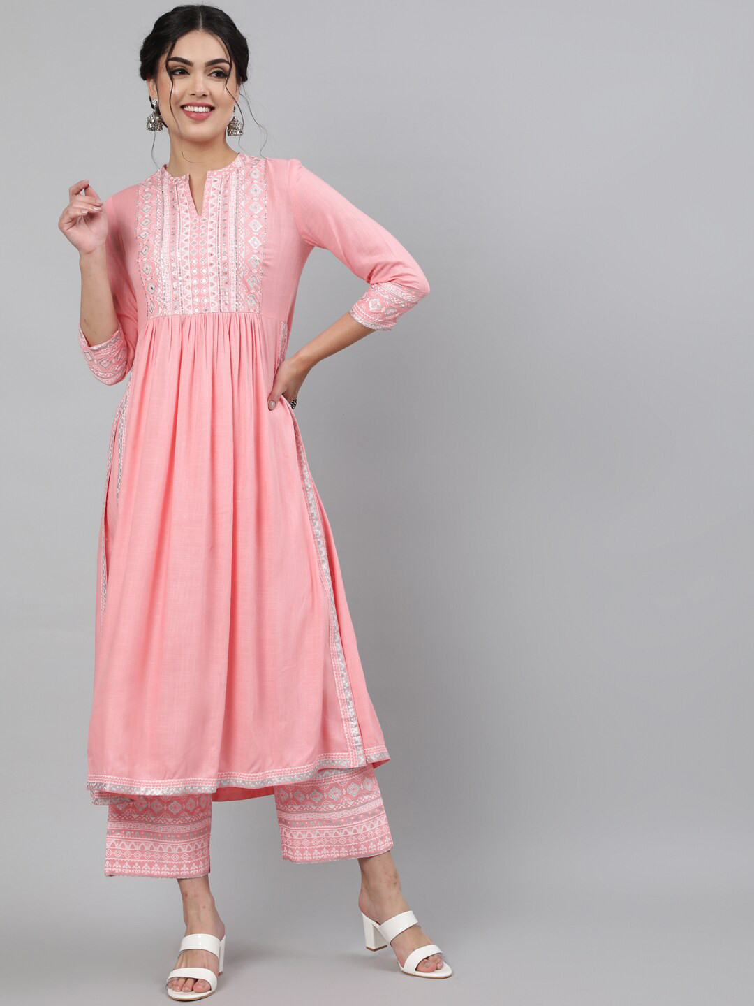 

INDIE CLOSET Women Pink Printed Beads and Stones Kurta with Palazzos