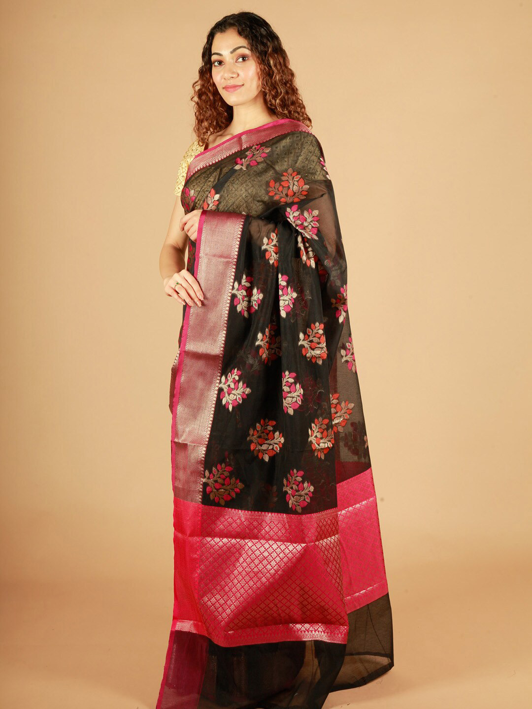 

ReshaWeaves Black & Pink Woven Design Zari Pure Cotton Banarasi Saree