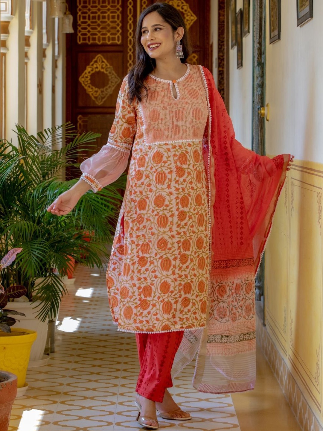 

HOUSE OF JAMOTI Women Orange Floral Printed Cotton Kurta with Trousers & With Dupatta