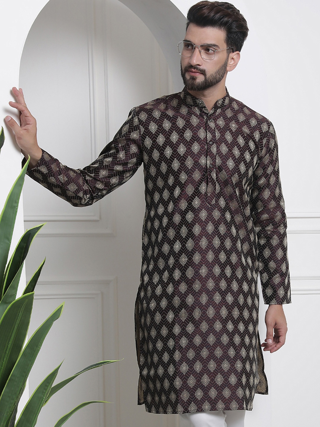 

SOJANYA Men Purple & Gold-Toned Jacquard Kurta