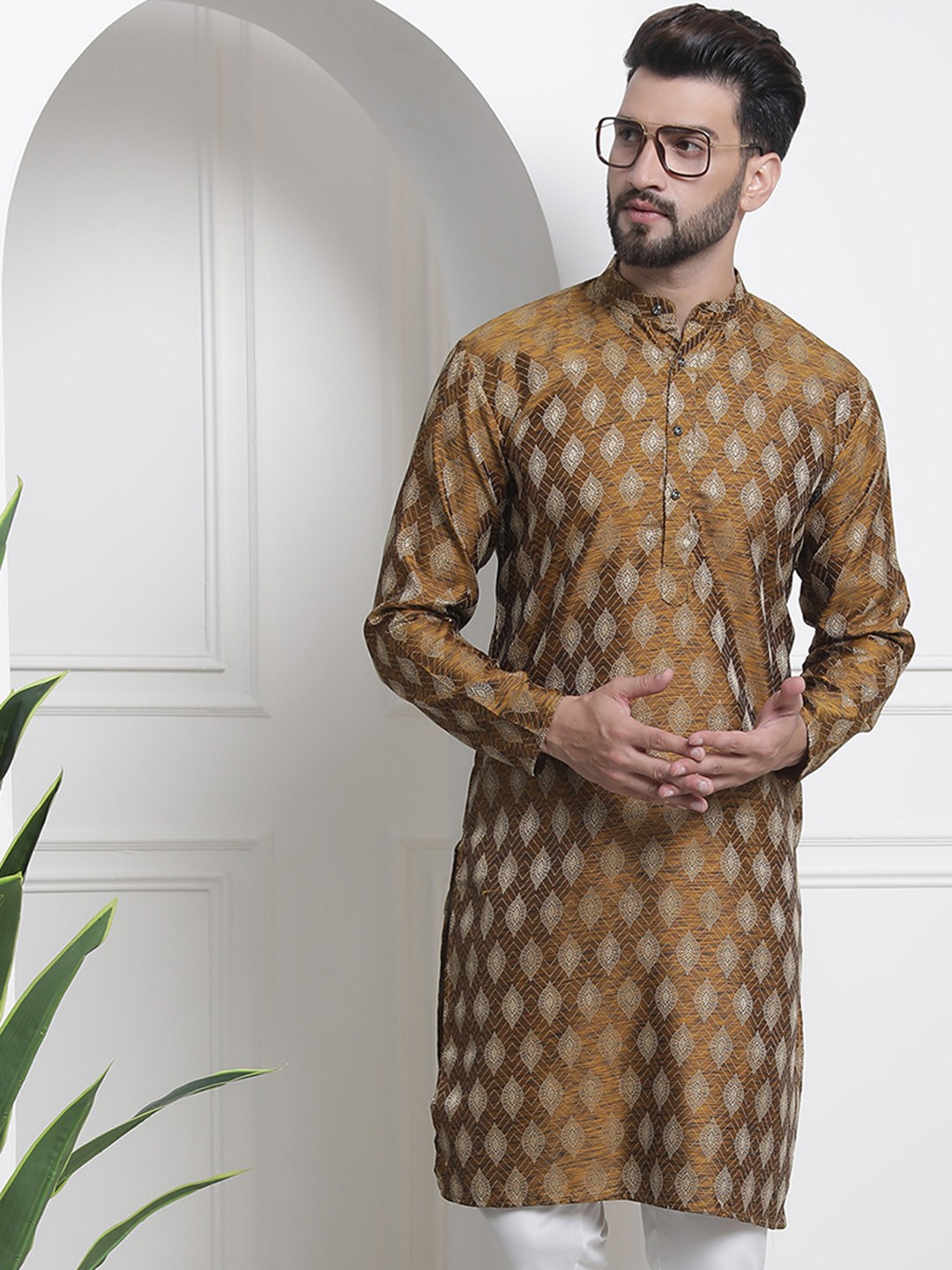 

SOJANYA Men Woven Design Jacquard Straight Kurta, Mustard