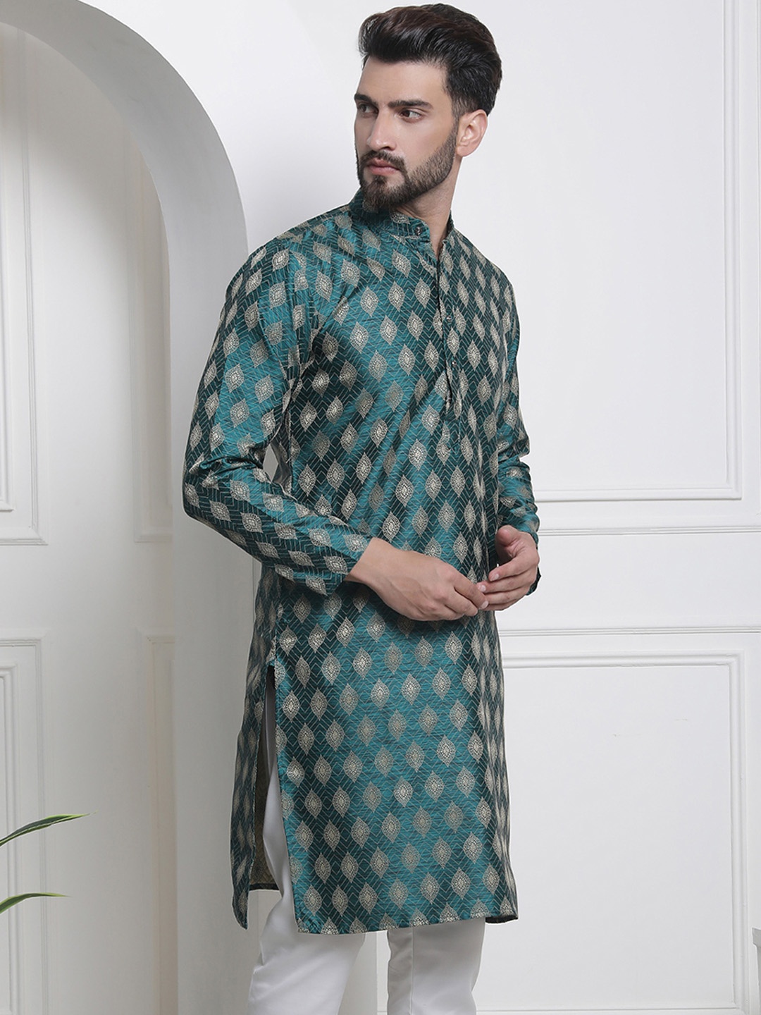 

SOJANYA Men Teal & Gold-Toned Jacquard Kurta