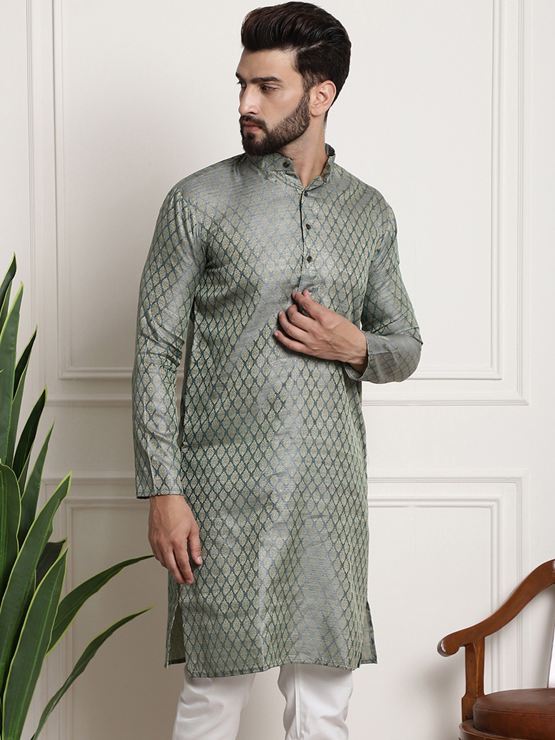 

SOJANYA Men Woven Design Jacquard Straight Kurta, Green